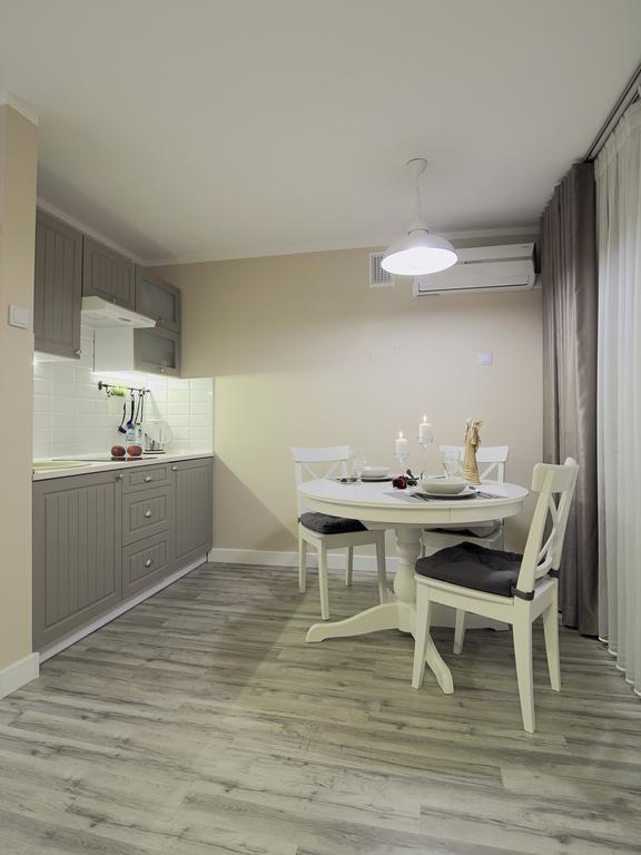Paradise - Z Klimatyzacja Apartment เชสโตฮอวา ภายนอก รูปภาพ