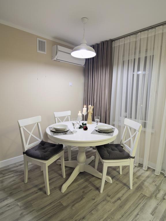 Paradise - Z Klimatyzacja Apartment เชสโตฮอวา ภายนอก รูปภาพ
